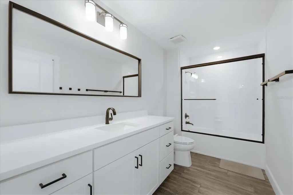7892 Mainsail Lane Sarasota FL 34240