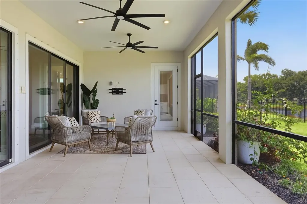 7892 Mainsail Lane Sarasota FL 34240