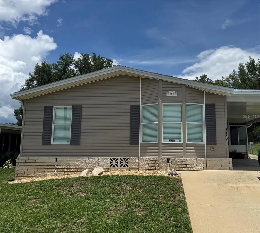 37437 Gill Avenue Zephyrhills FL 33541