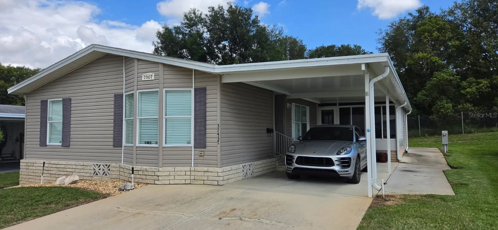 37437 Gill Avenue Zephyrhills FL 33541