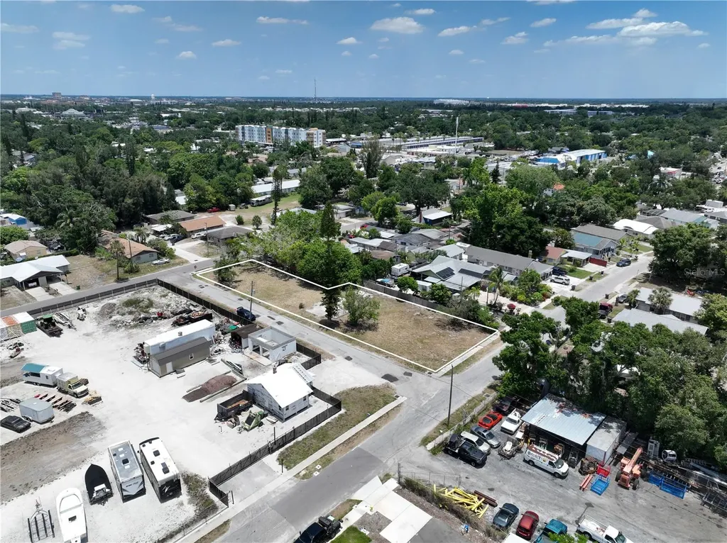 1206 27th Avenue W Bradenton FL 34205