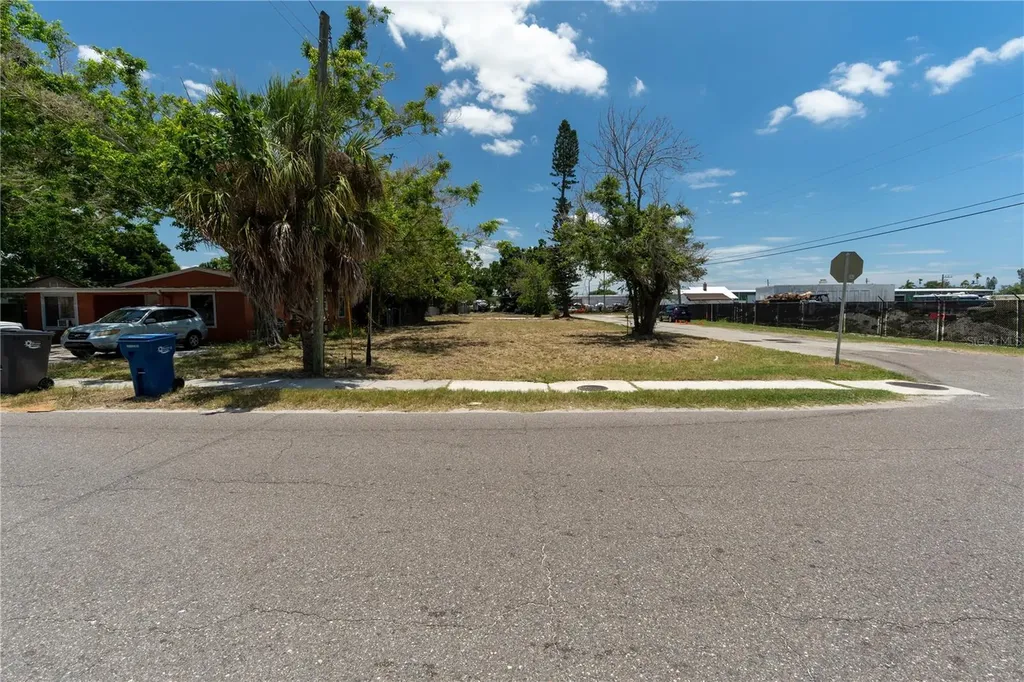 1206 27th Avenue W Bradenton FL 34205