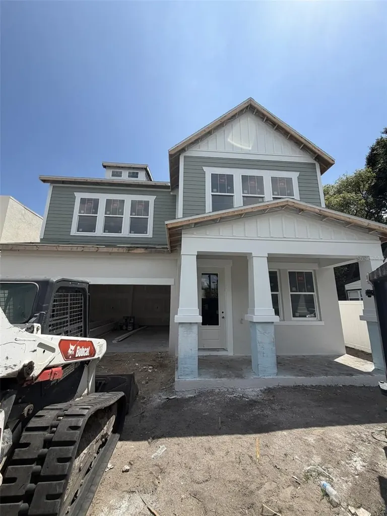 1002 W Charter Street Tampa FL 33603