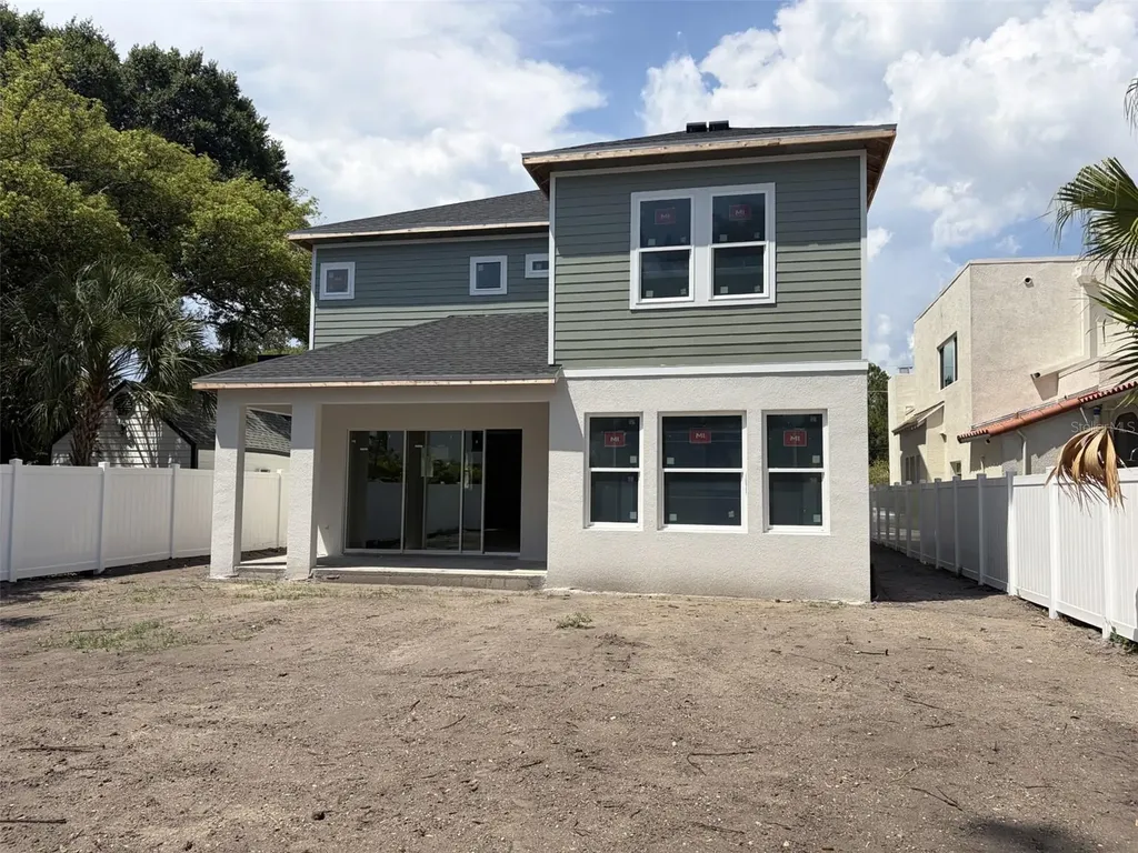 1002 W Charter Street Tampa FL 33603