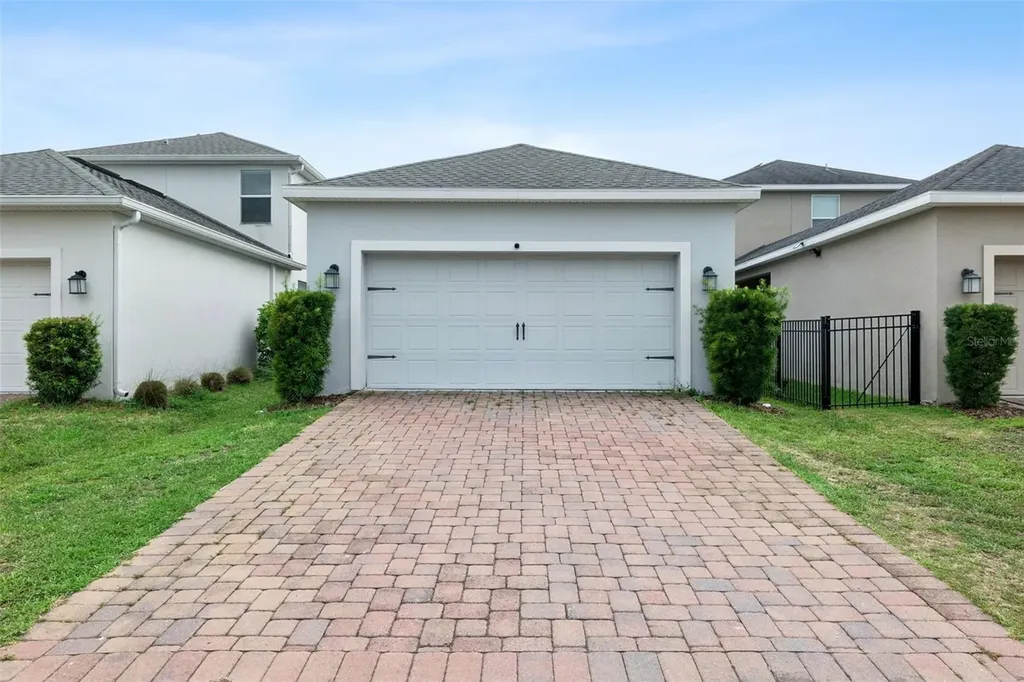 11813 Fiction Avenue Orlando FL 32832