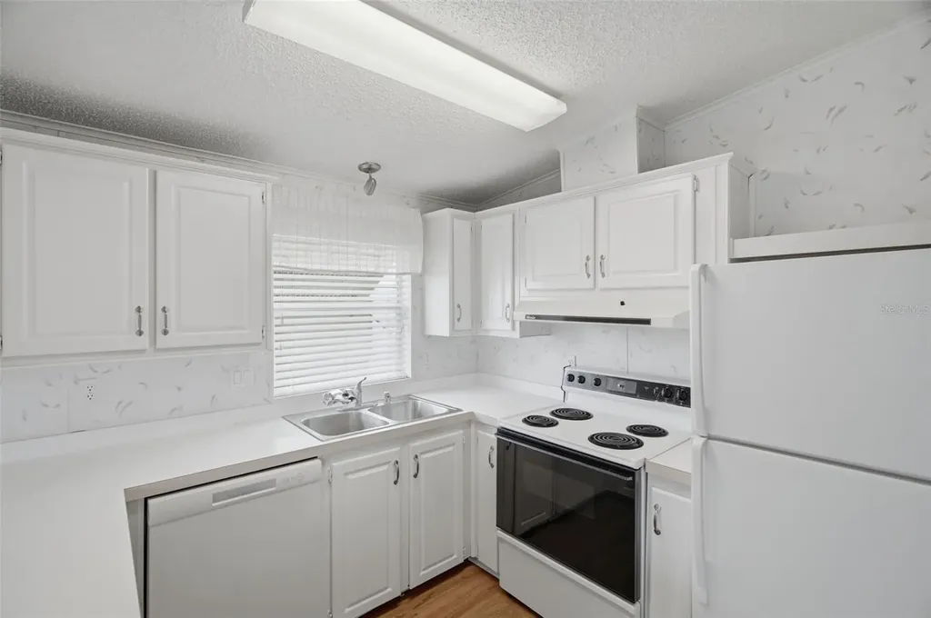 6826 Mount Orange Drive NE St Petersburg FL 33702
