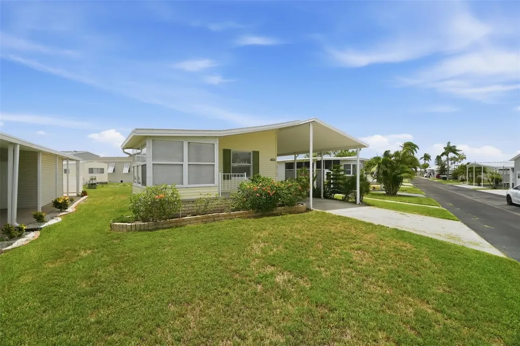 6826 Mount Orange Drive NE St Petersburg FL 33702