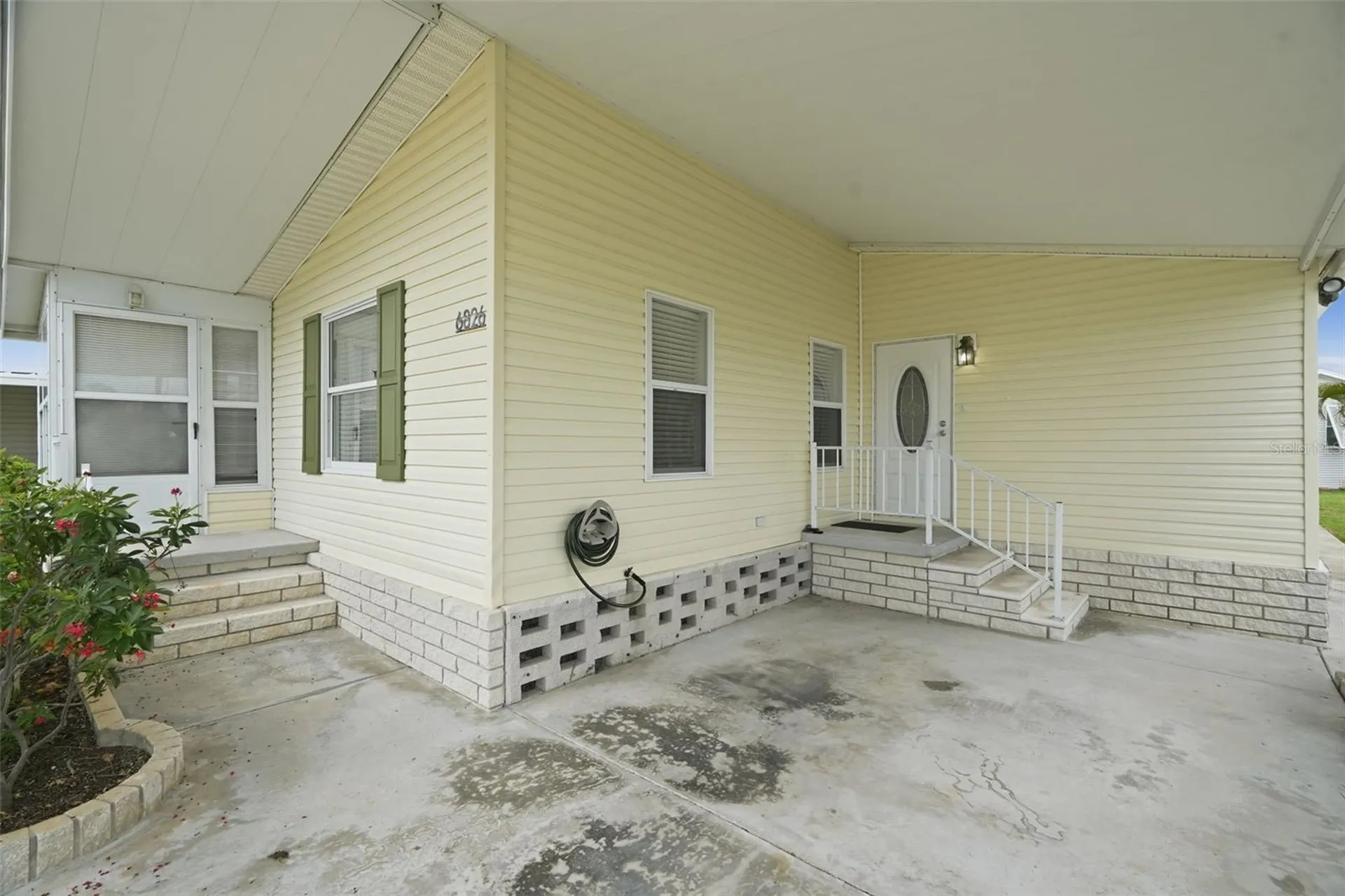 6826 Mount Orange Drive NE St Petersburg FL 33702