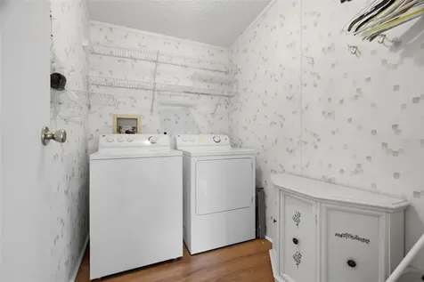 6826 Mount Orange Drive NE St Petersburg FL 33702