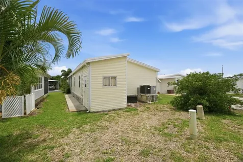 6826 Mount Orange Drive NE St Petersburg FL 33702