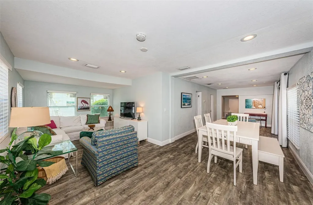 504 70th Avenue St Pete Beach FL 33706