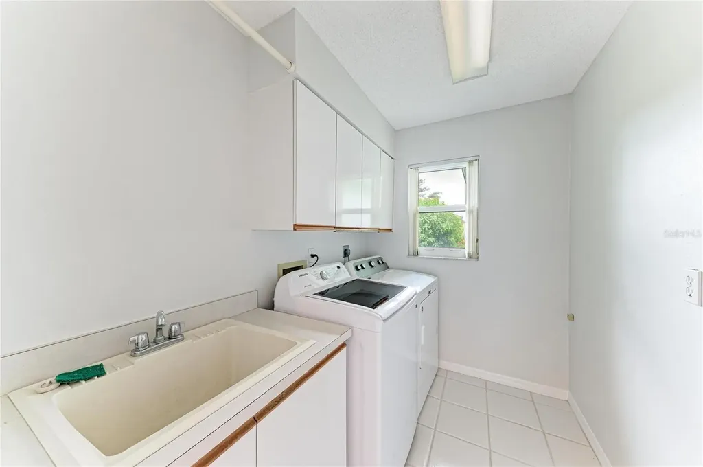 5032 Southern Pine Circle Venice FL 34293