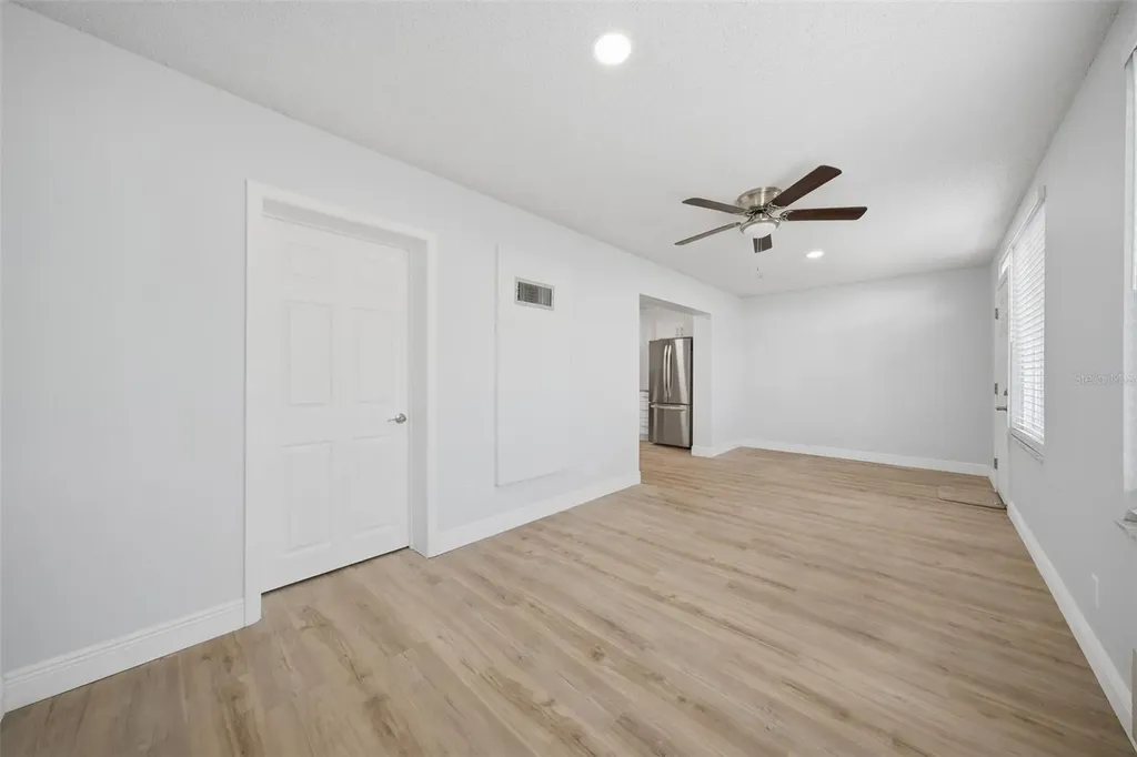 2401 Ecuadorian Way Clearwater FL 33763