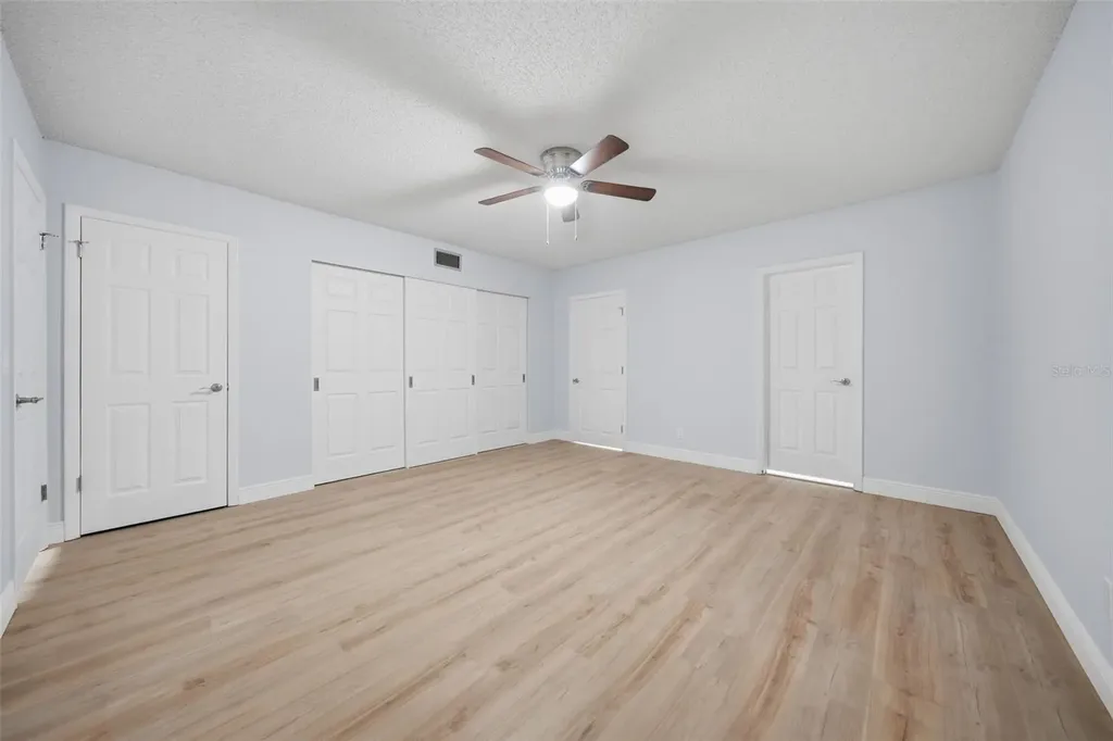 2401 Ecuadorian Way Clearwater FL 33763