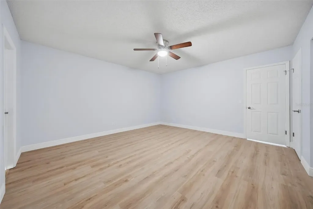 2401 Ecuadorian Way Clearwater FL 33763