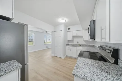 2401 Ecuadorian Way Clearwater FL 33763