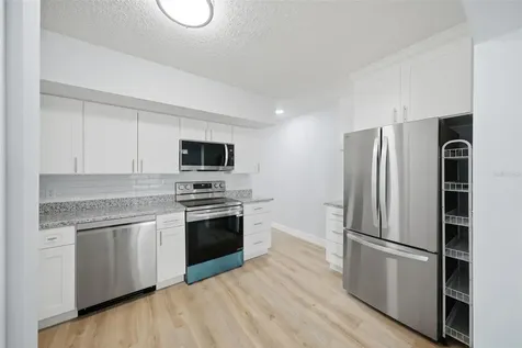 2401 Ecuadorian Way Clearwater FL 33763