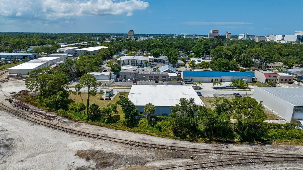 2169 10th Street Sarasota FL 34237