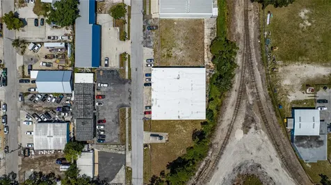 2169 10th Street Sarasota FL 34237