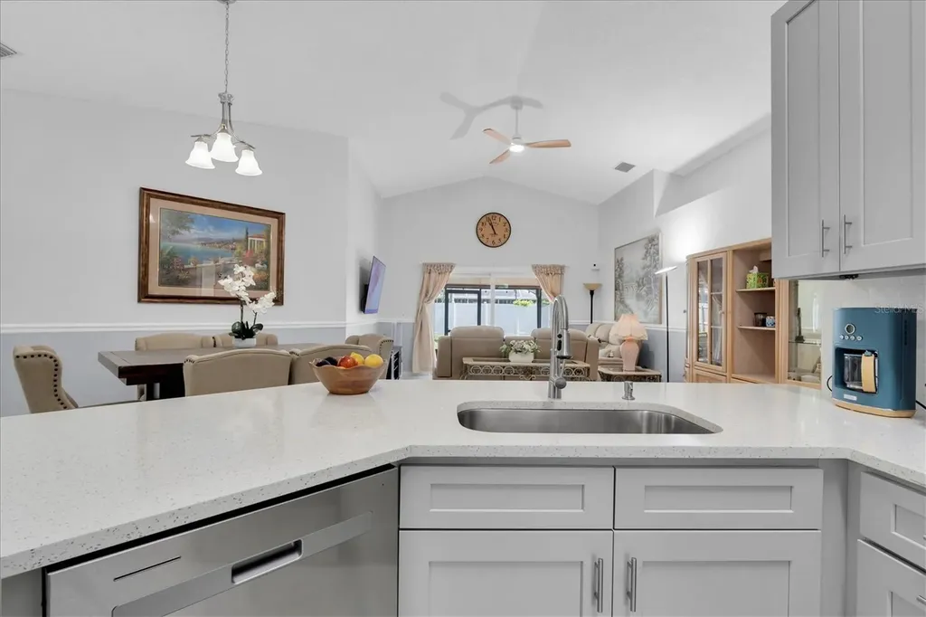 11113 Bloomington Drive Tampa FL 33635