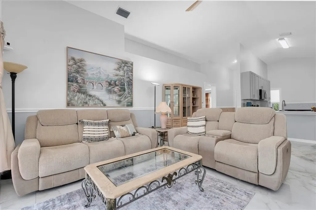 11113 Bloomington Drive Tampa FL 33635