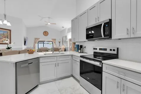 11113 Bloomington Drive Tampa FL 33635