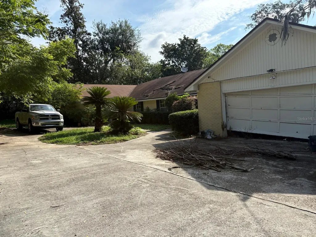 1911 Miracle Lane Jacksonville FL 32225