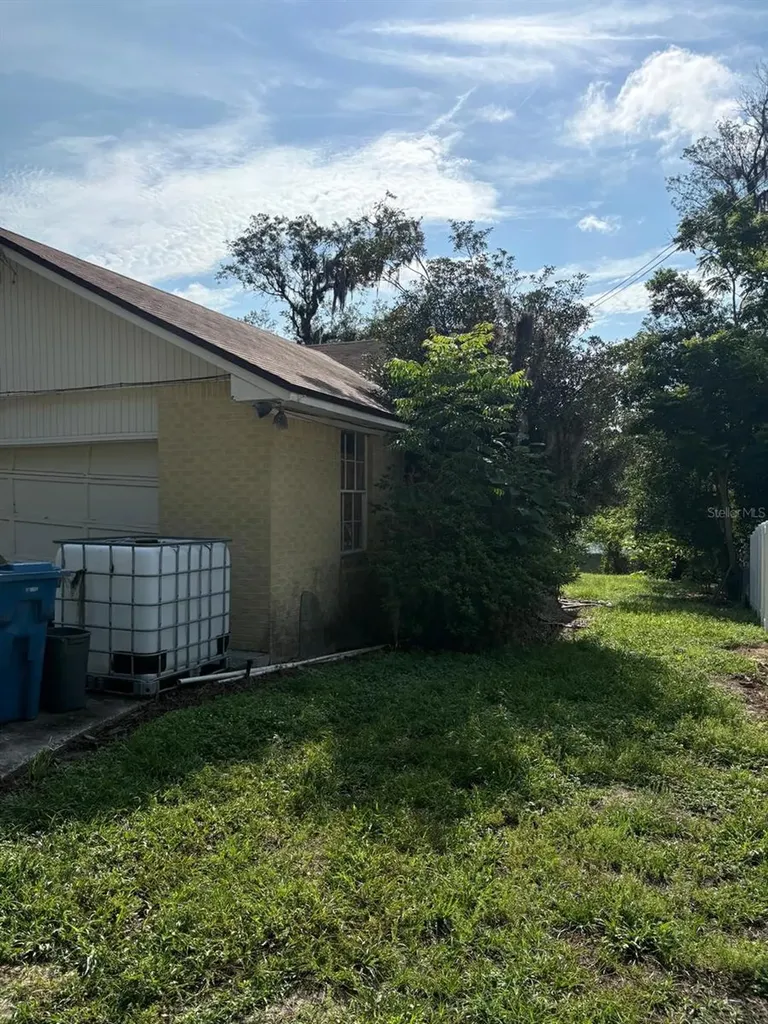 1911 Miracle Lane Jacksonville FL 32225