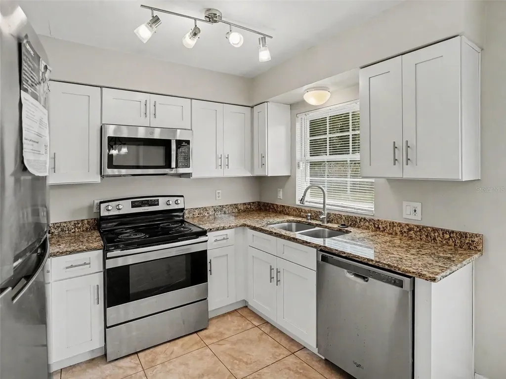 3255 Kelvington Drive Orlando FL 32810
