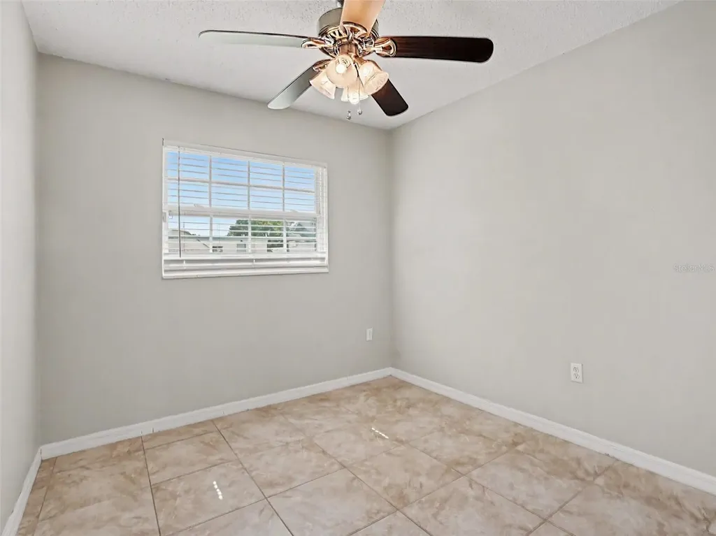 3255 Kelvington Drive Orlando FL 32810