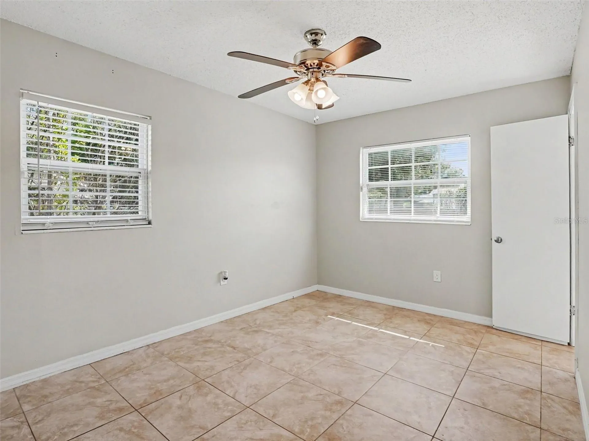 3255 Kelvington Drive Orlando FL 32810