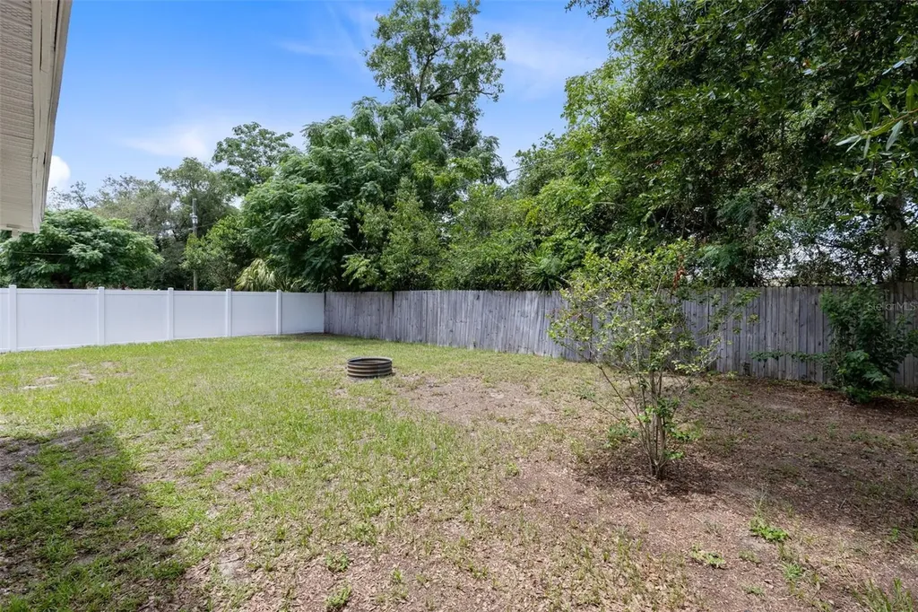 208 Avalone Drive Apopka FL 32703