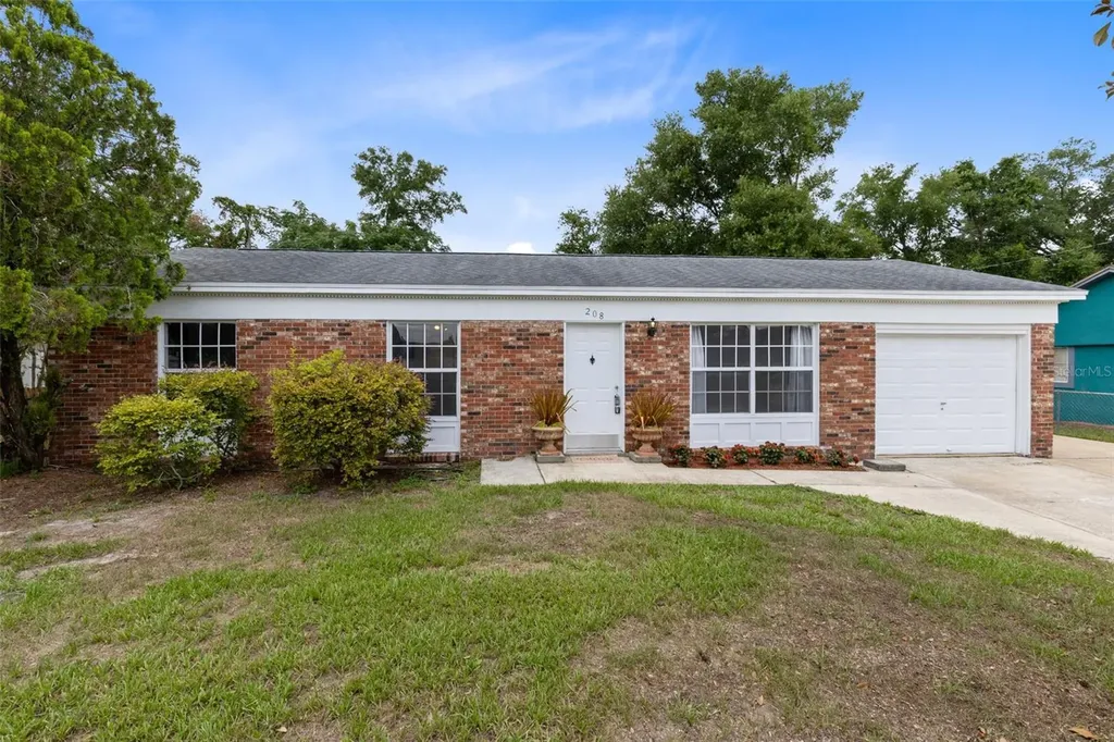 208 Avalone Drive Apopka FL 32703