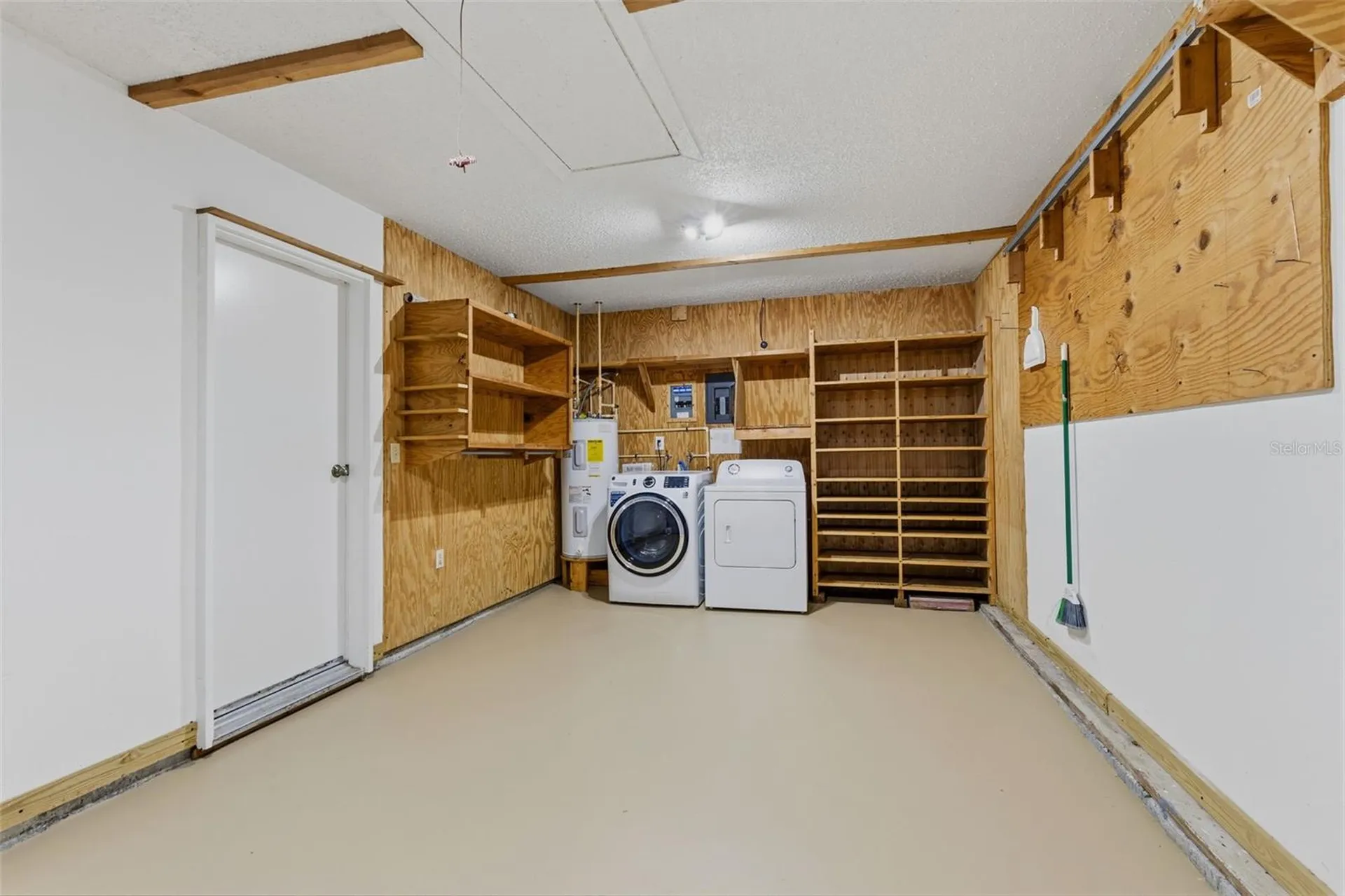 208 Avalone Drive Apopka FL 32703