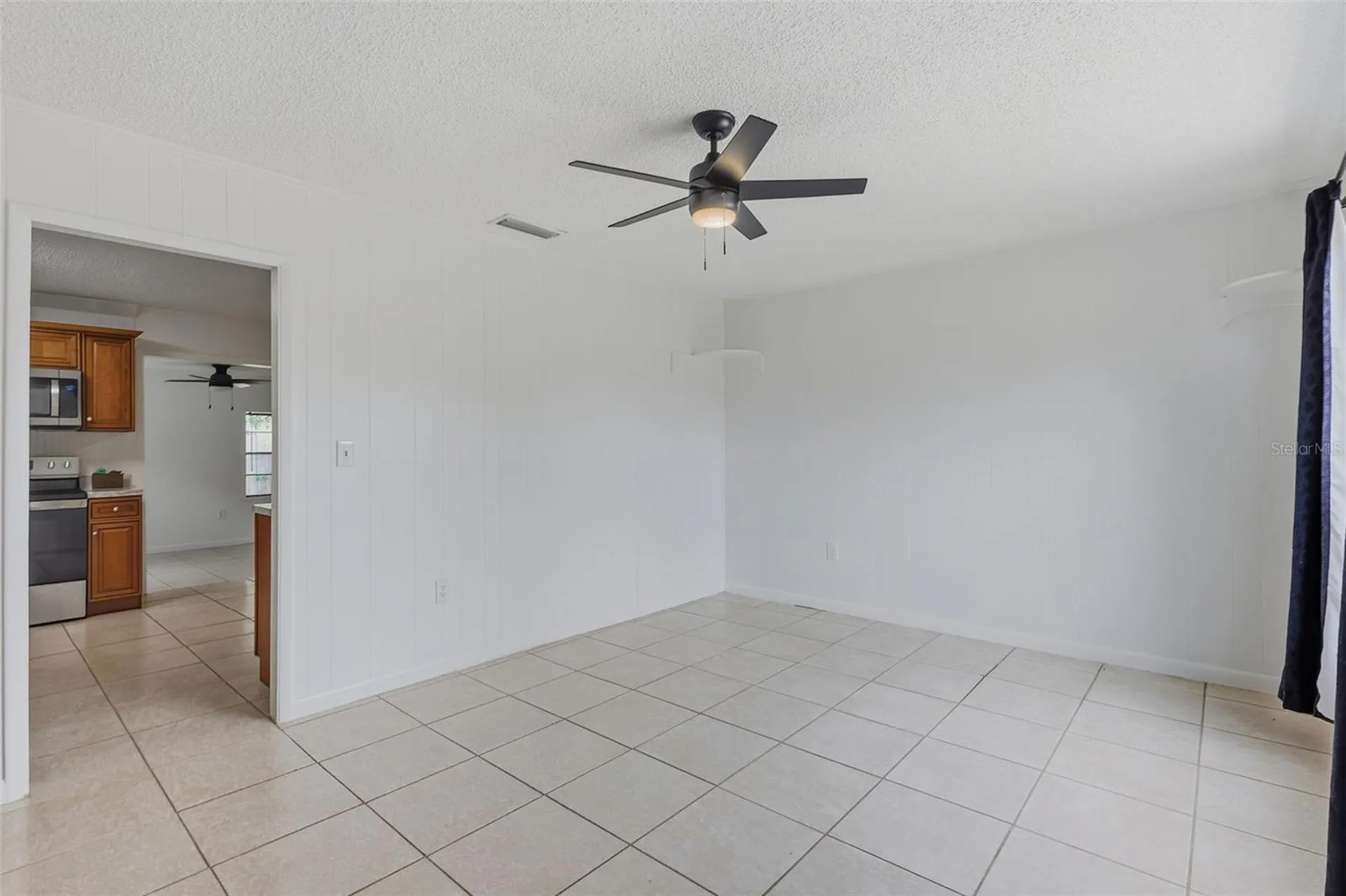 208 Avalone Drive Apopka FL 32703