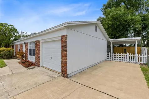 208 Avalone Drive Apopka FL 32703