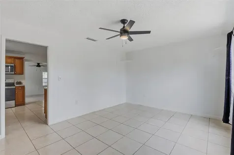 208 Avalone Drive Apopka FL 32703