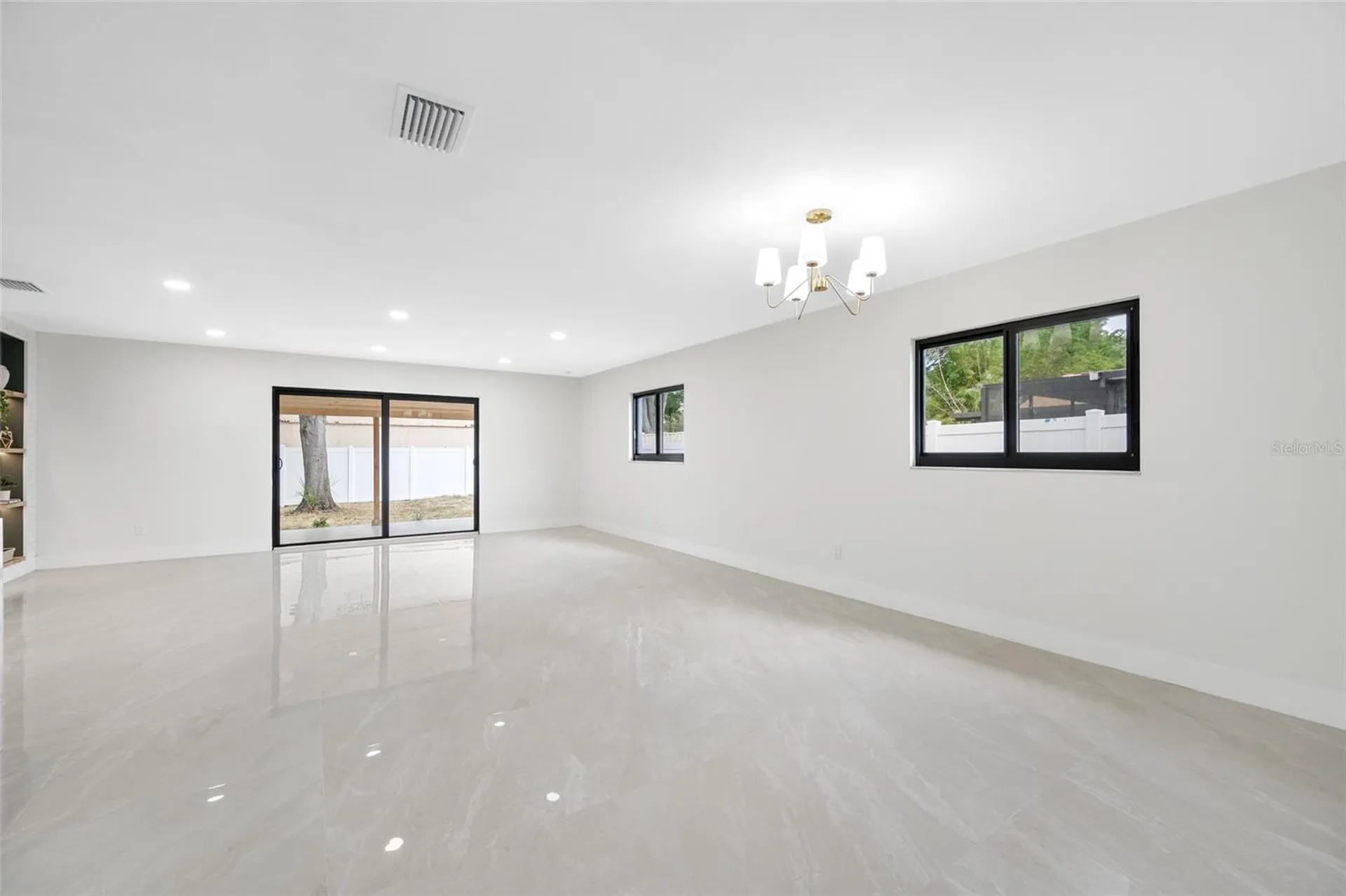 4707 W Paul Avenue Tampa FL 33611
