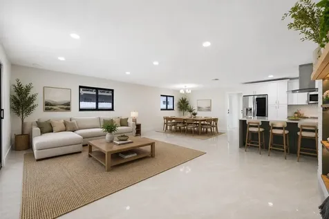 4707 W Paul Avenue Tampa FL 33611