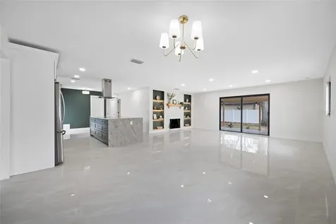 4707 W Paul Avenue Tampa FL 33611