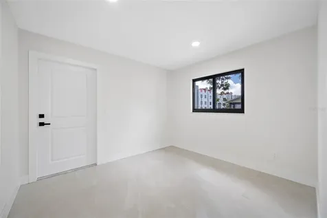 4707 W Paul Avenue Tampa FL 33611