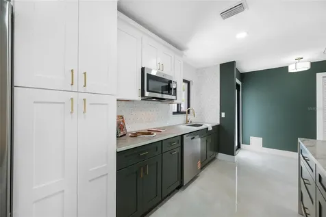 4707 W Paul Avenue Tampa FL 33611