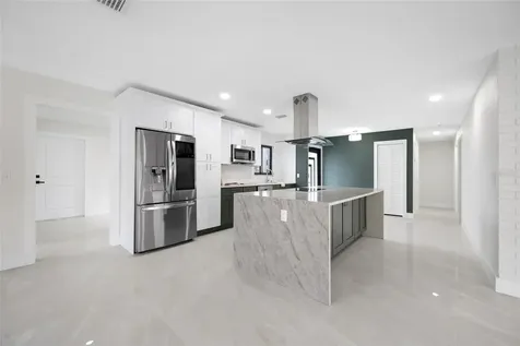 4707 W Paul Avenue Tampa FL 33611