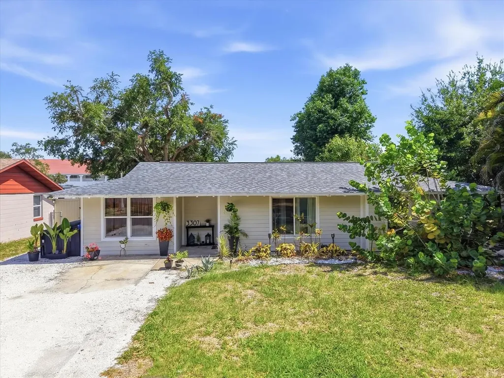 3307 3rd Avenue W Bradenton FL 34205