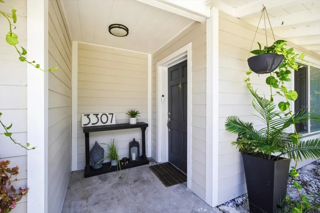 3307 3rd Avenue W Bradenton FL 34205