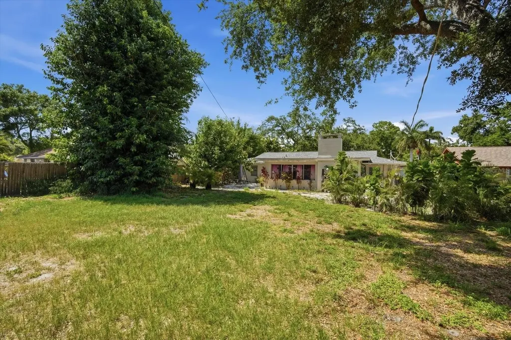 3307 3rd Avenue W Bradenton FL 34205