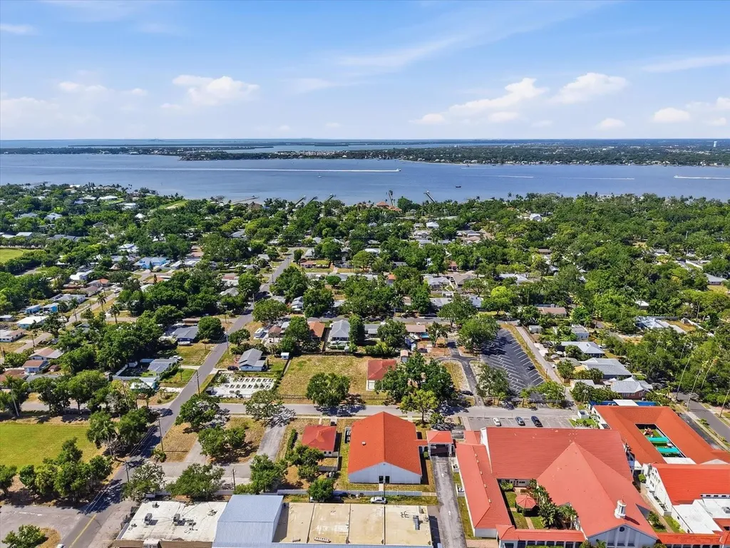 3307 3rd Avenue W Bradenton FL 34205