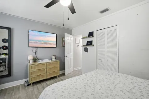 3307 3rd Avenue W Bradenton FL 34205