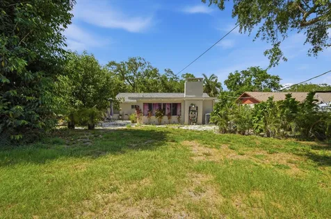 3307 3rd Avenue W Bradenton FL 34205
