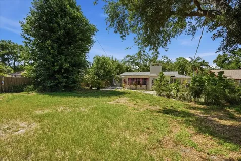 3307 3rd Avenue W Bradenton FL 34205